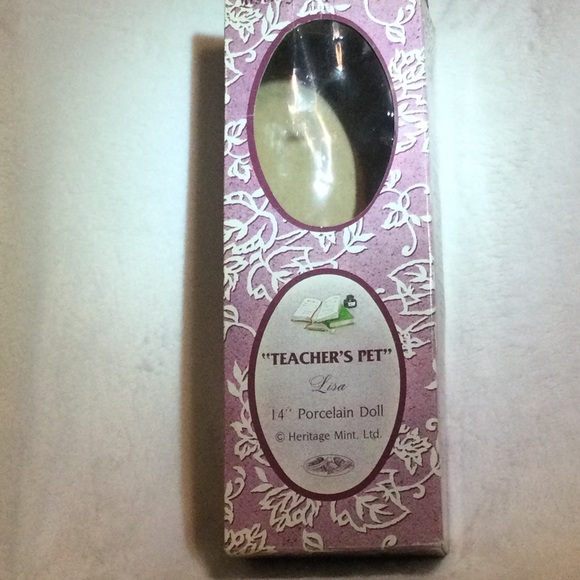 Vintage Hermitage Mint Collectible Porcelian Doll, Lisa, teachers pet” - Picture 8 of 11